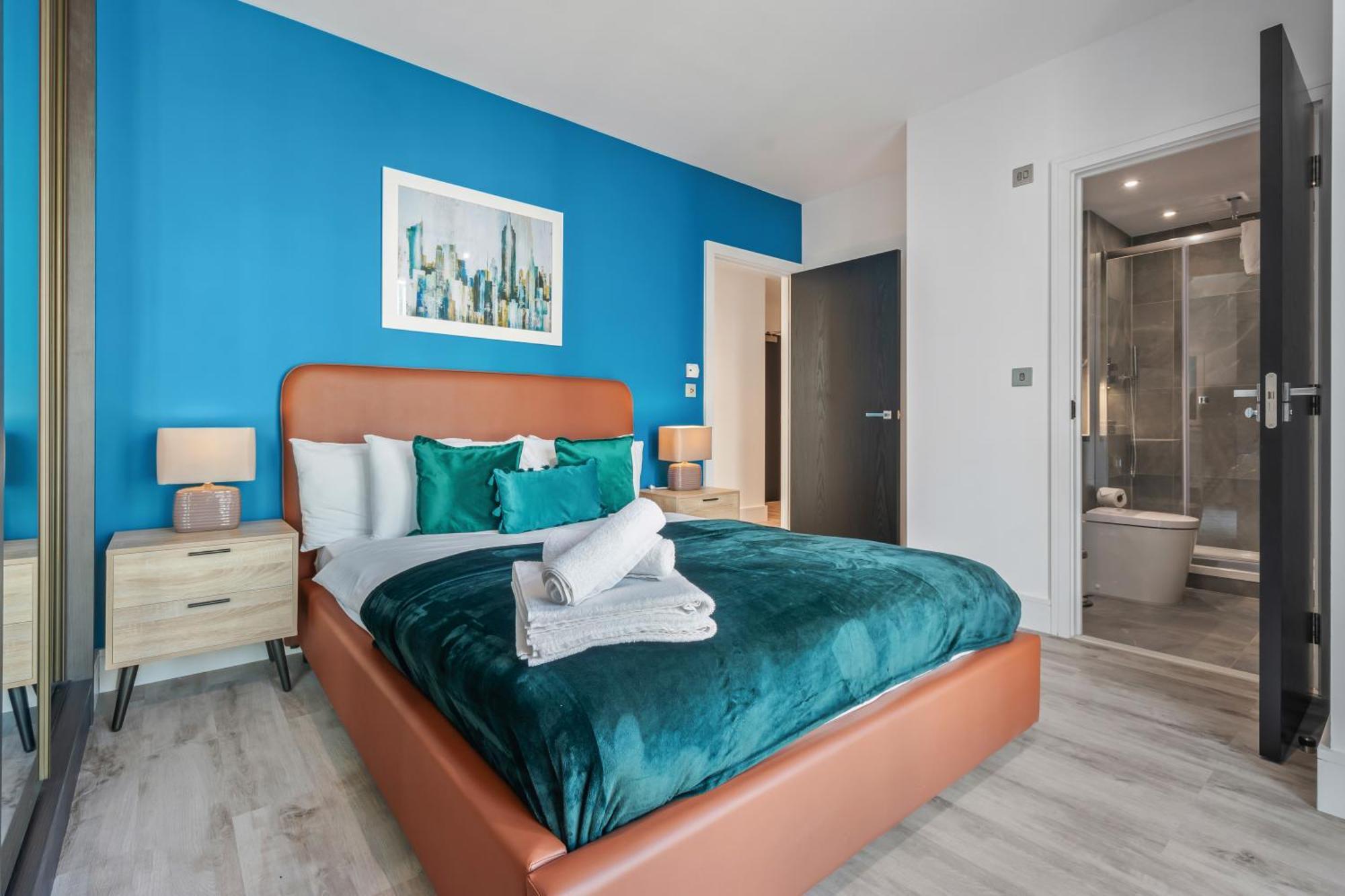 Mysquare Modern One & Two Bedrooms Flat In North Acton Close To Ealing London